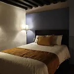 Hotel Don Carlos
