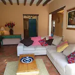 La Casa De Los Limones