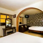 Hotel Casa del Virrey&Suites