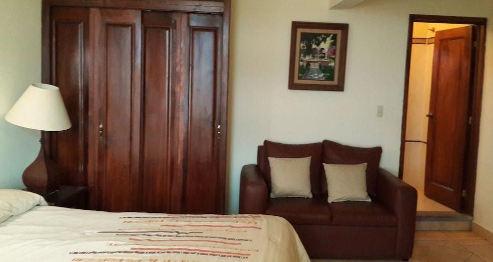 Casa Del Virrey&suites 2*
