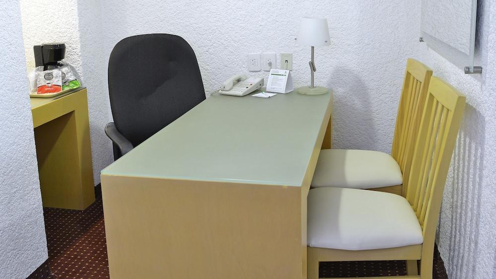 By Ihg