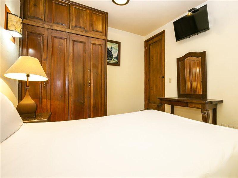 Hotel Casa Del Virrey&suites