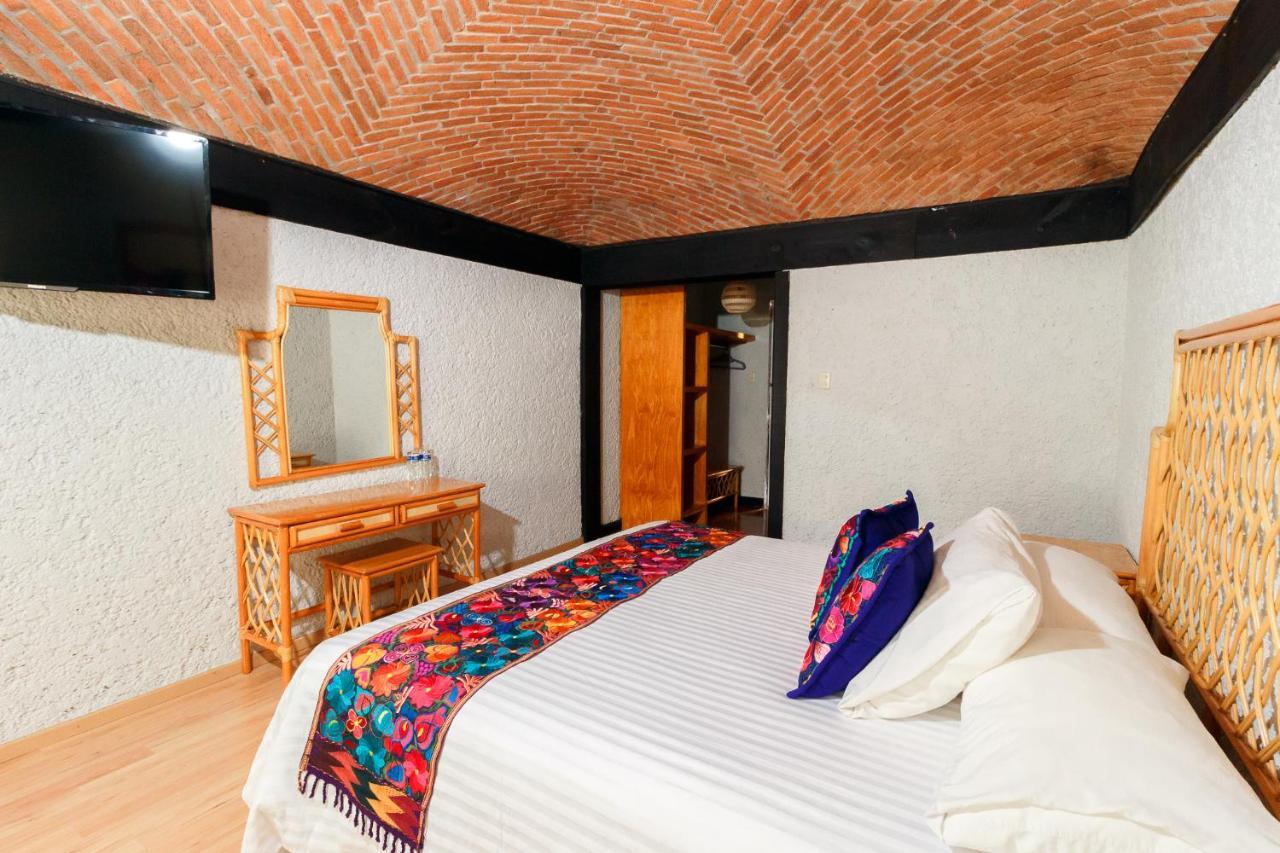 Hotel Hacienda Montesinos 3*