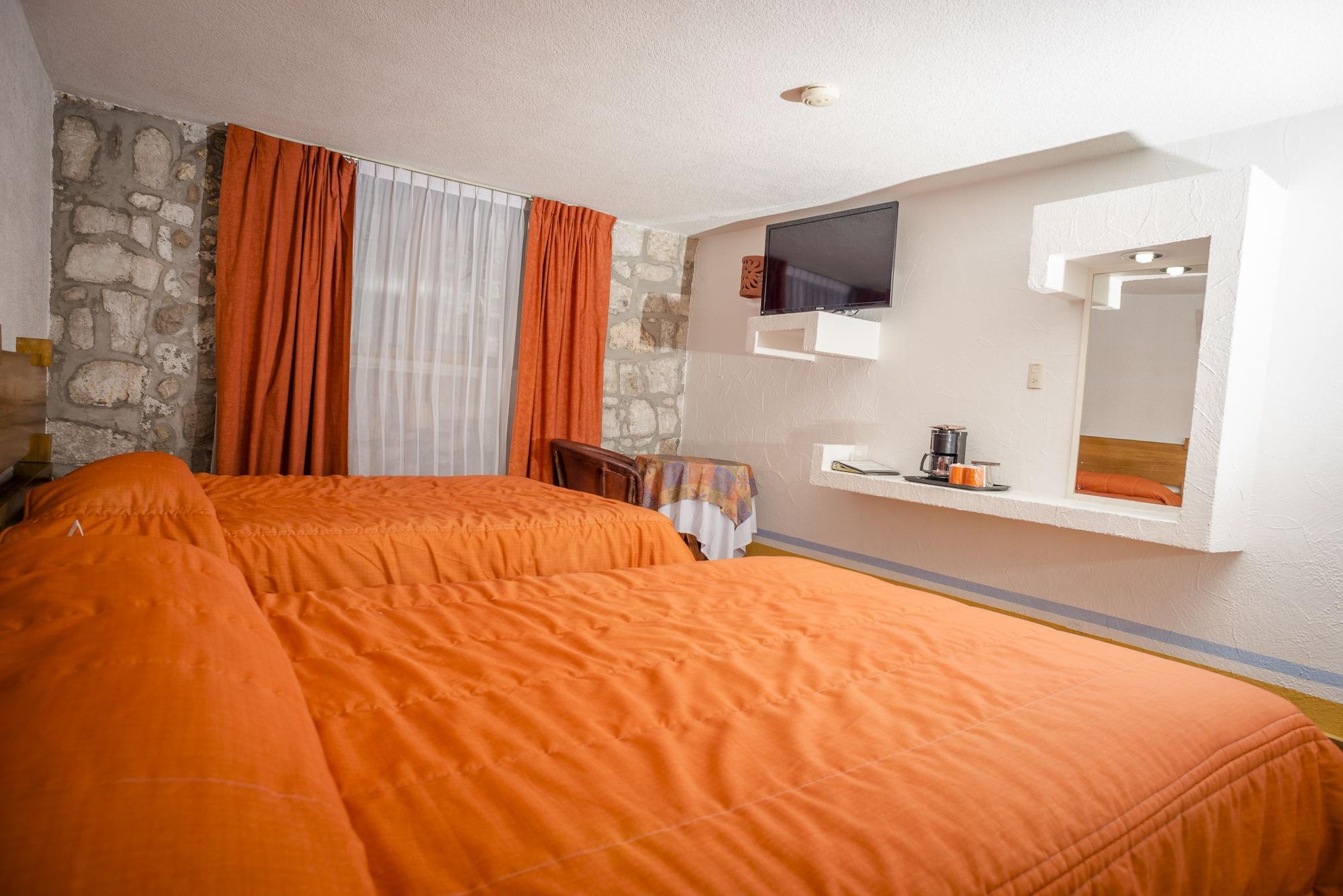 Howard Johnson By Wyndham Calle Real Hotel