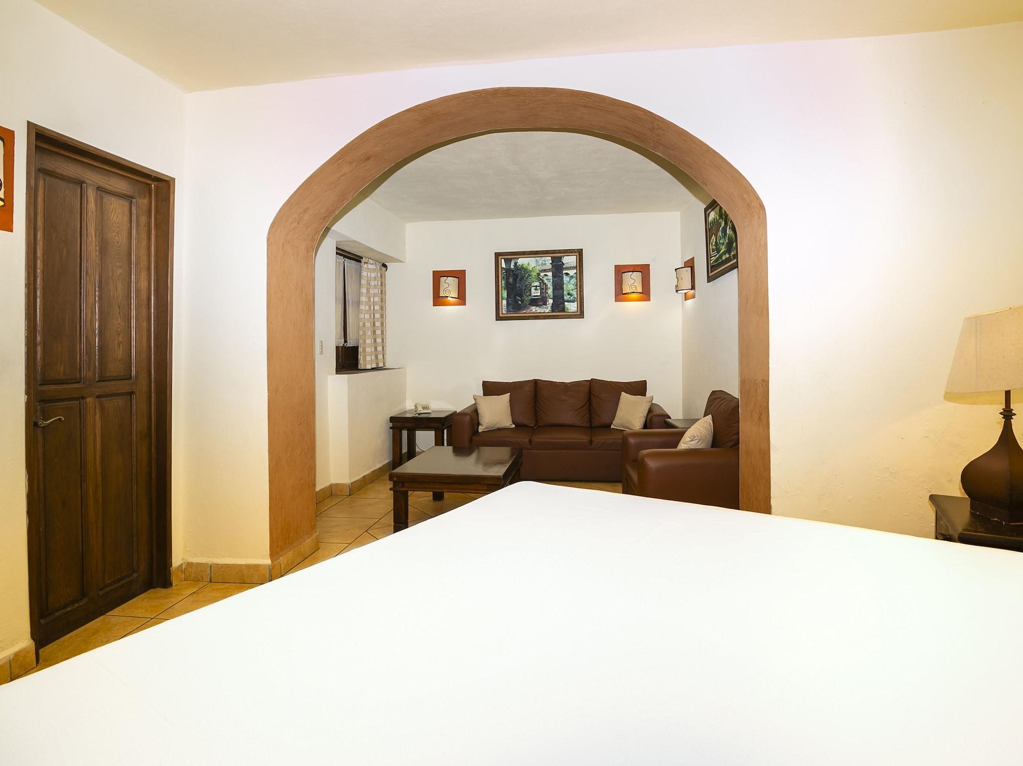Hotel Casa Del Virrey&suites