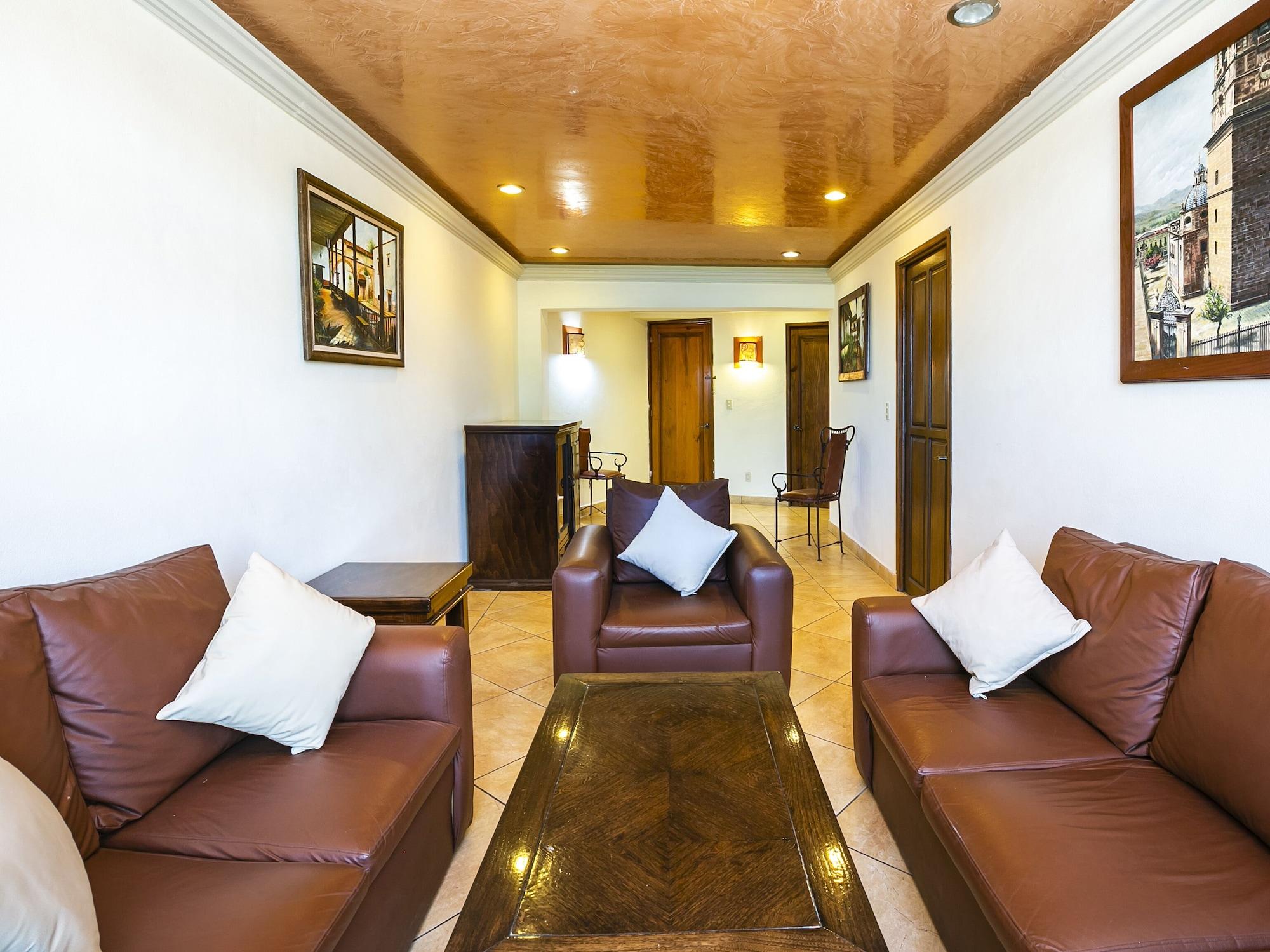 Casa Del Virrey&suites Hotel