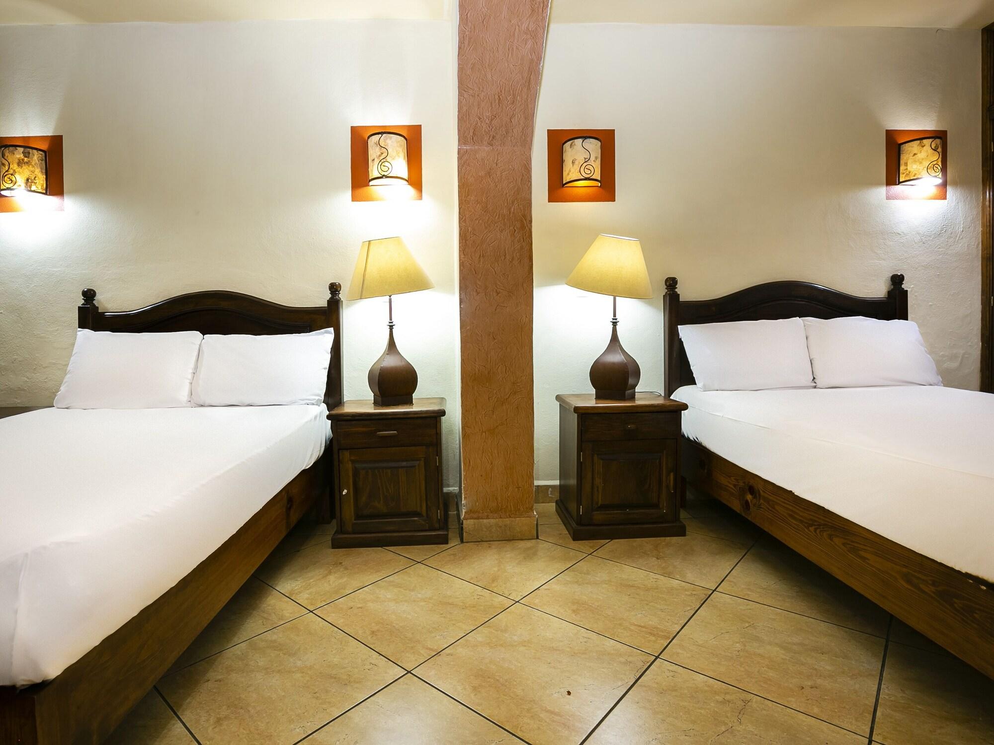 Casa Del Virrey&suites Hotel