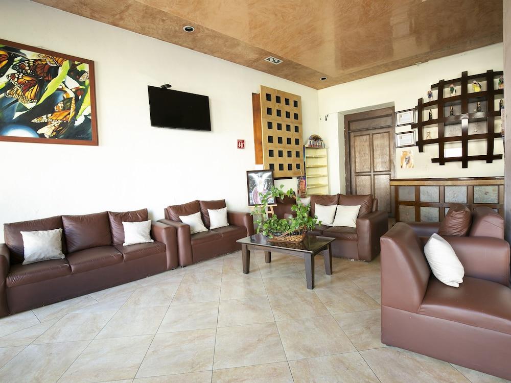 Casa Del Virrey&suites Hotel