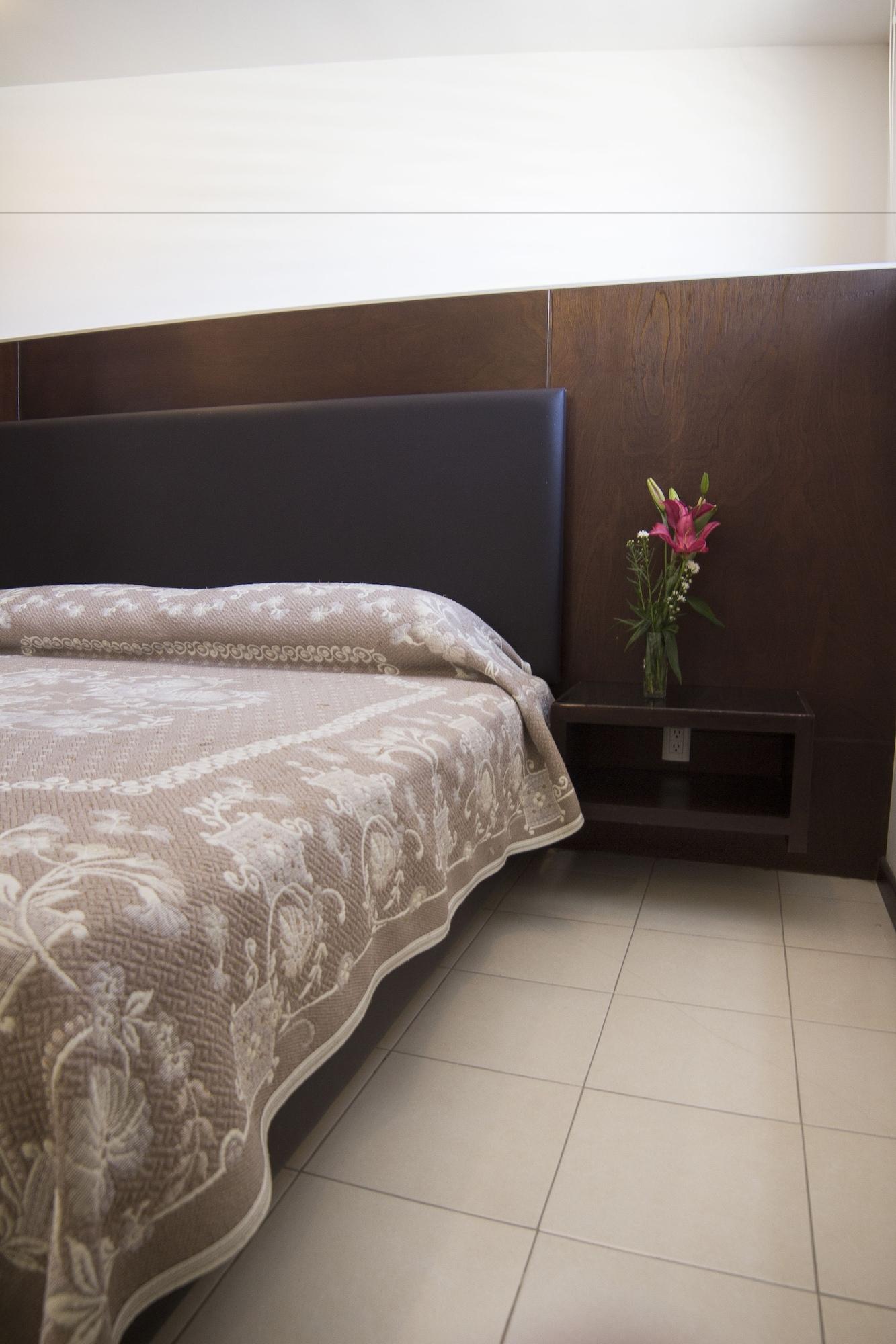 Hotel Ross 3*