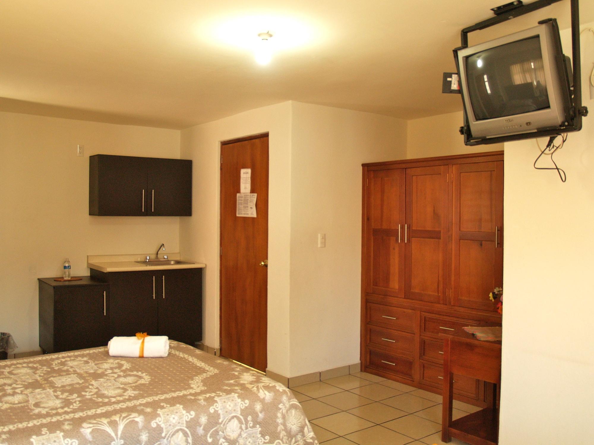 Y Refugio Independencia Hotel 2*