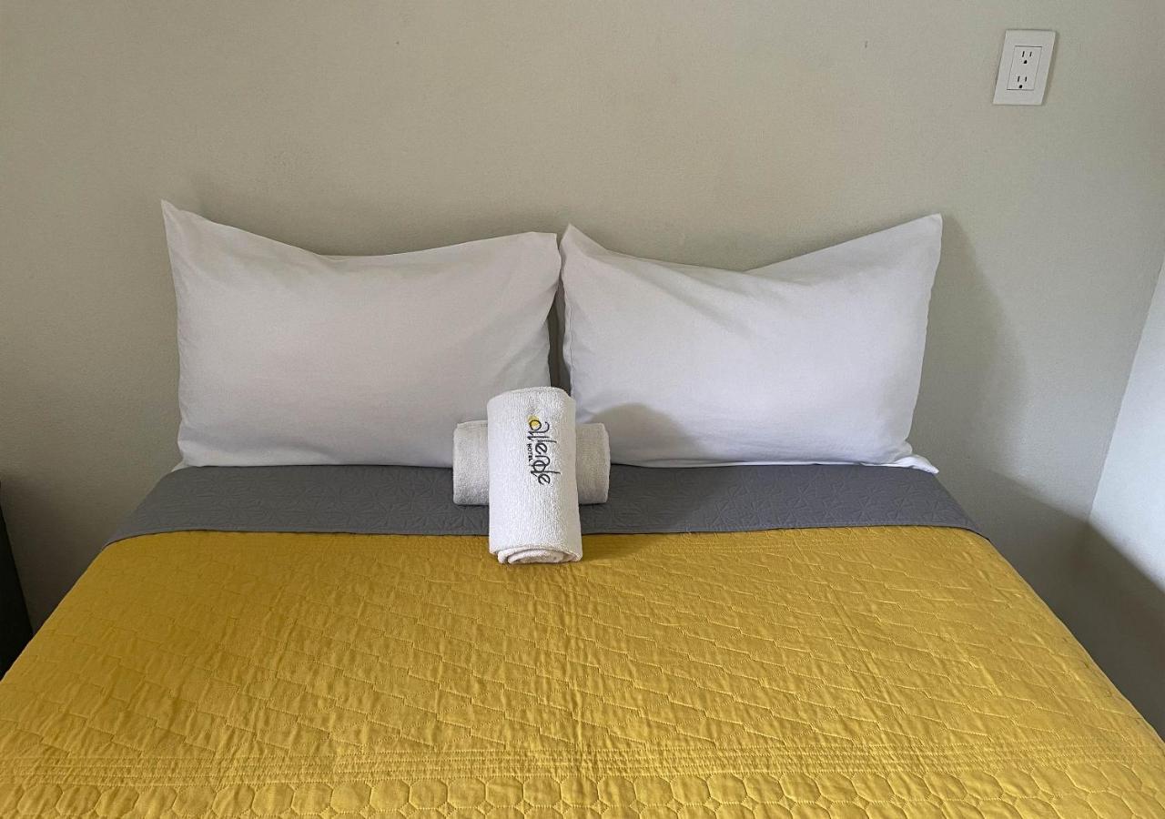 Hotel Allende 3*