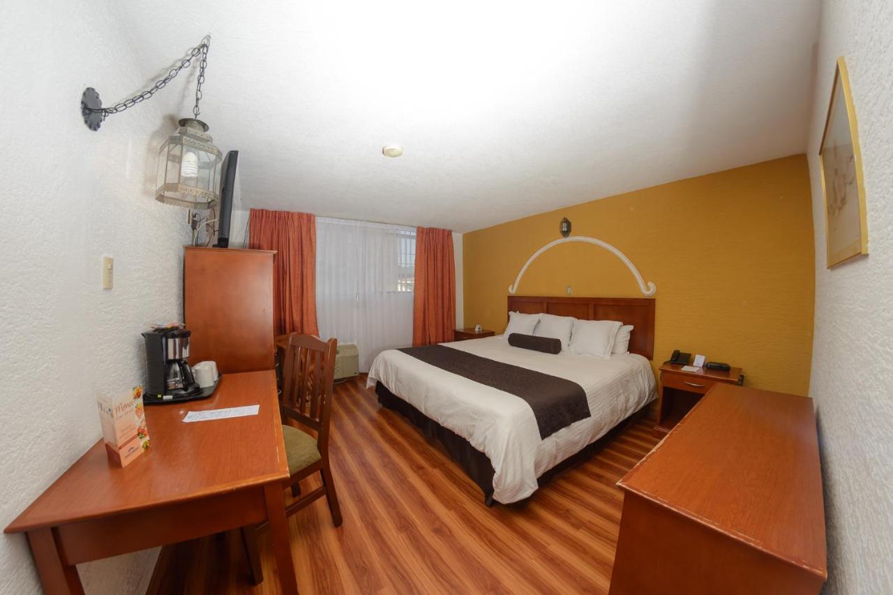 Howard Johnson By Wyndham Calle Real Hotel
