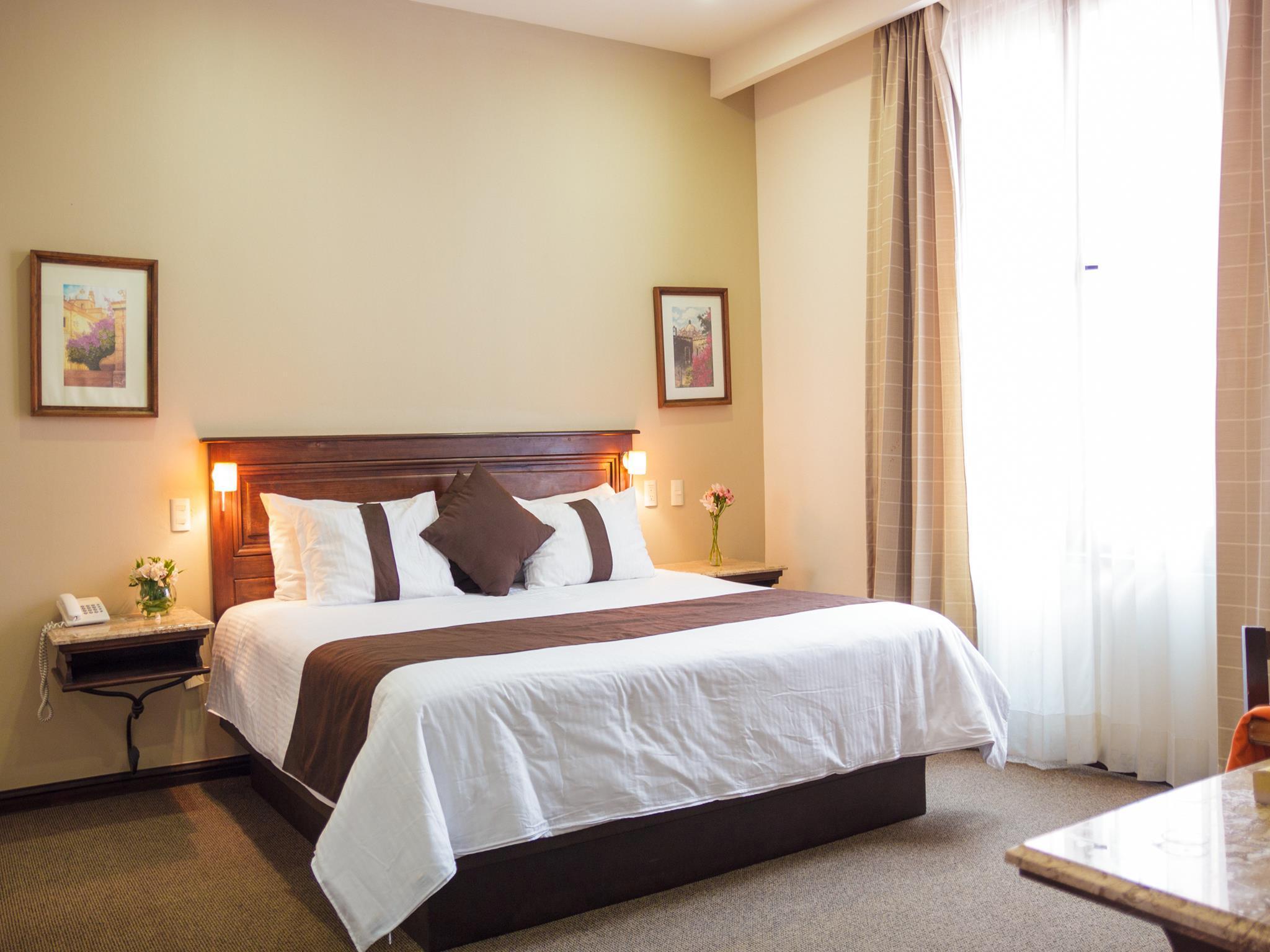 Hotel Mision Catedral 4*
