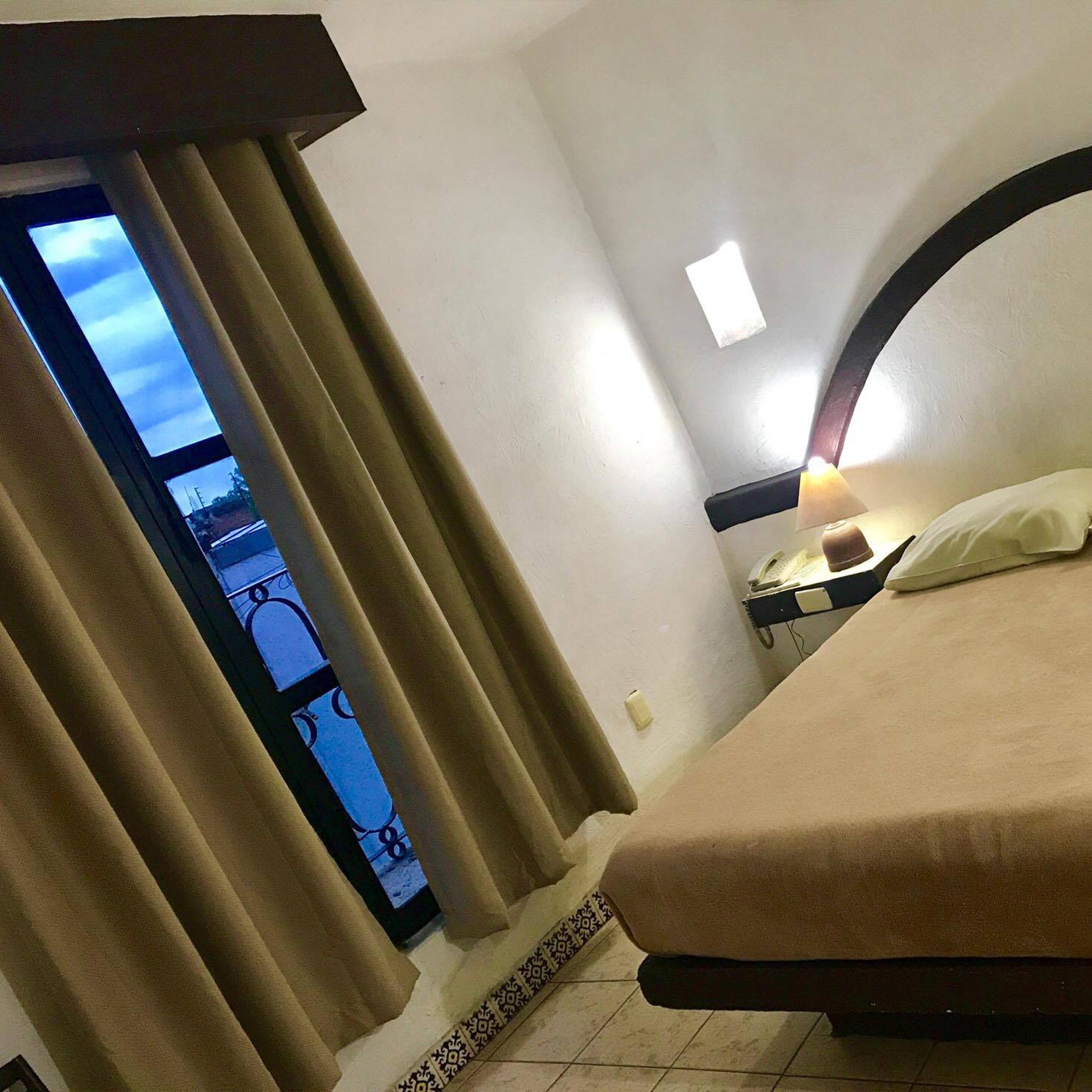 Hotel Plaza 3*