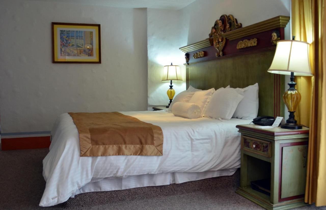 Howard Johnson By Wyndham Calle Real Hotel 3*