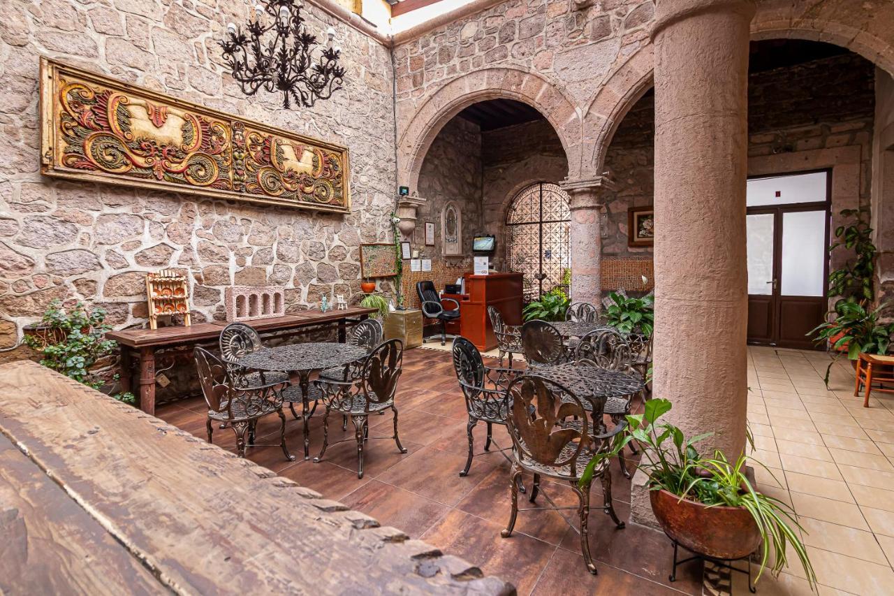 Cantera Rosa Hotel
