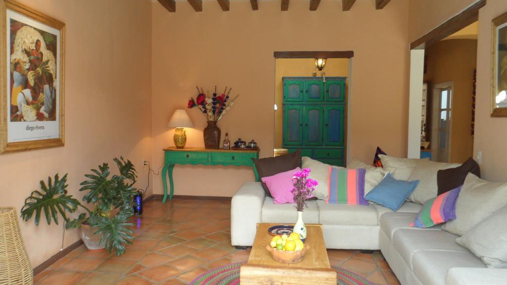 La Casa De Los Limones * Morelia