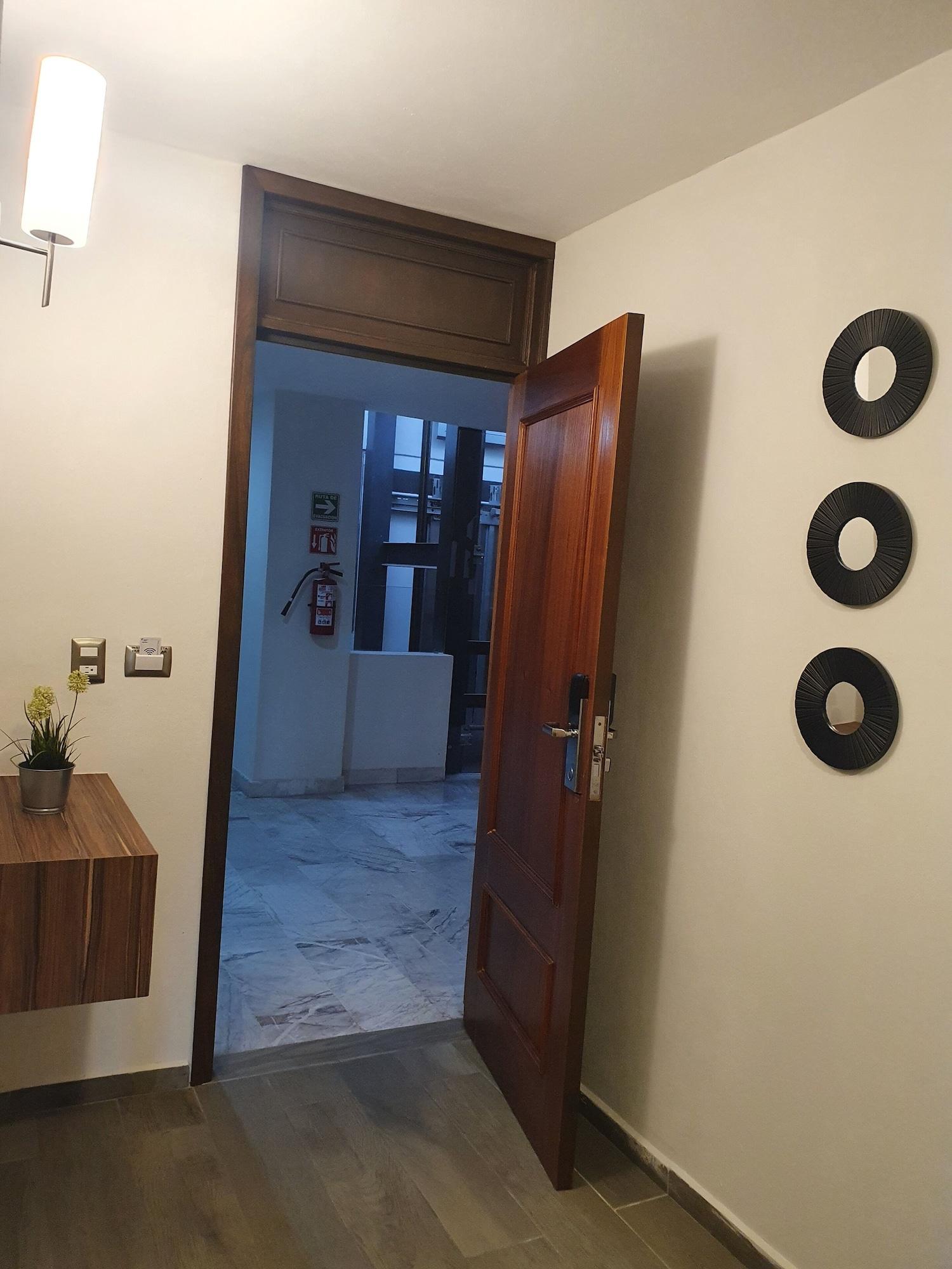 Hotel Estanza Hotel&suites 4*