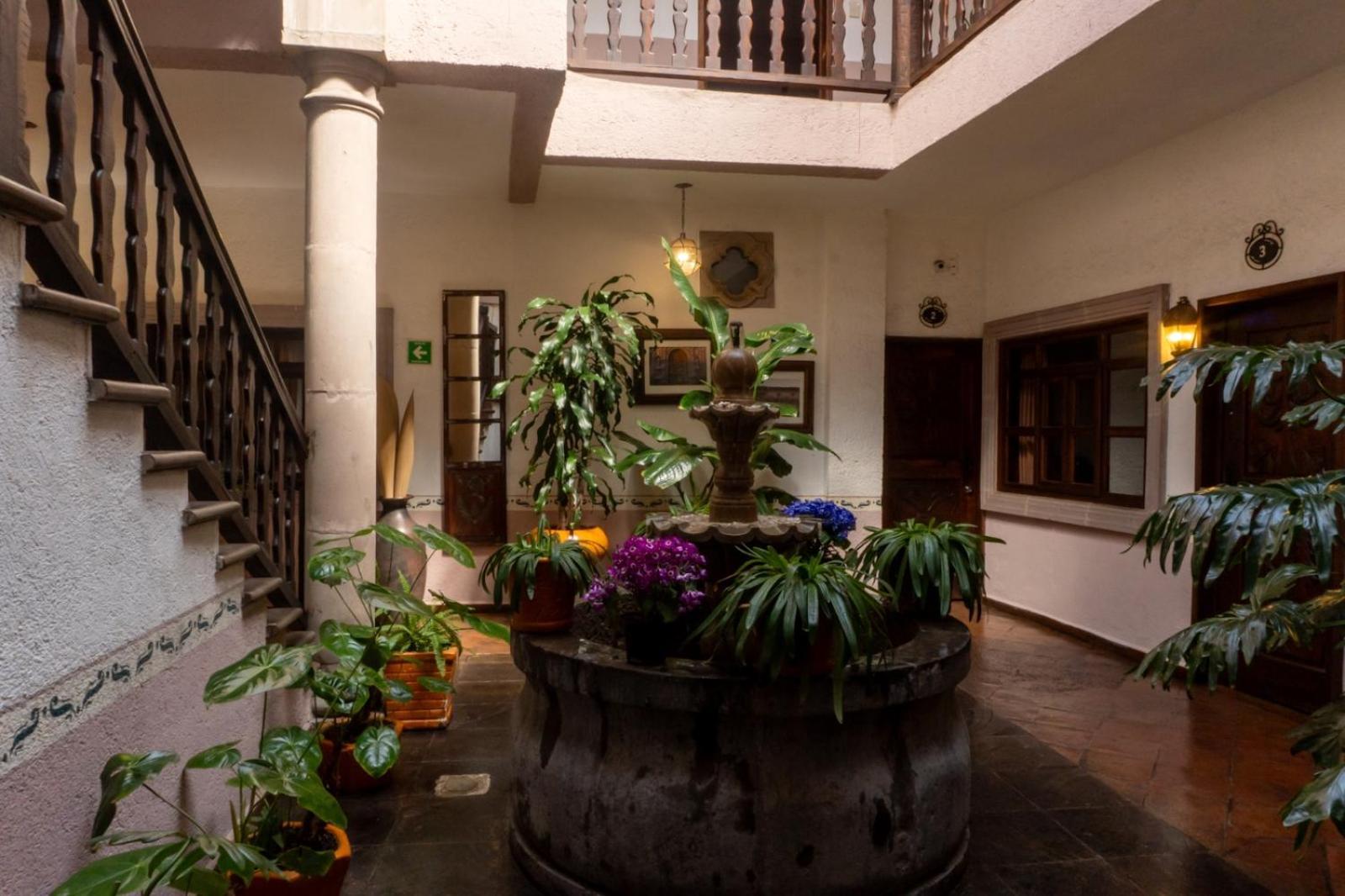 Hotel Refugio Victoria 3*