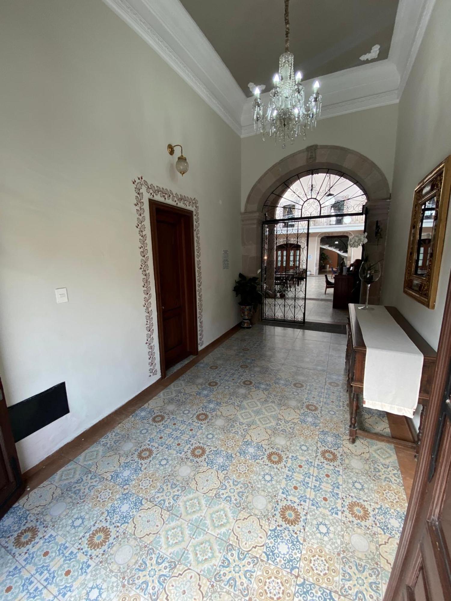 Cantera Real, Hotel