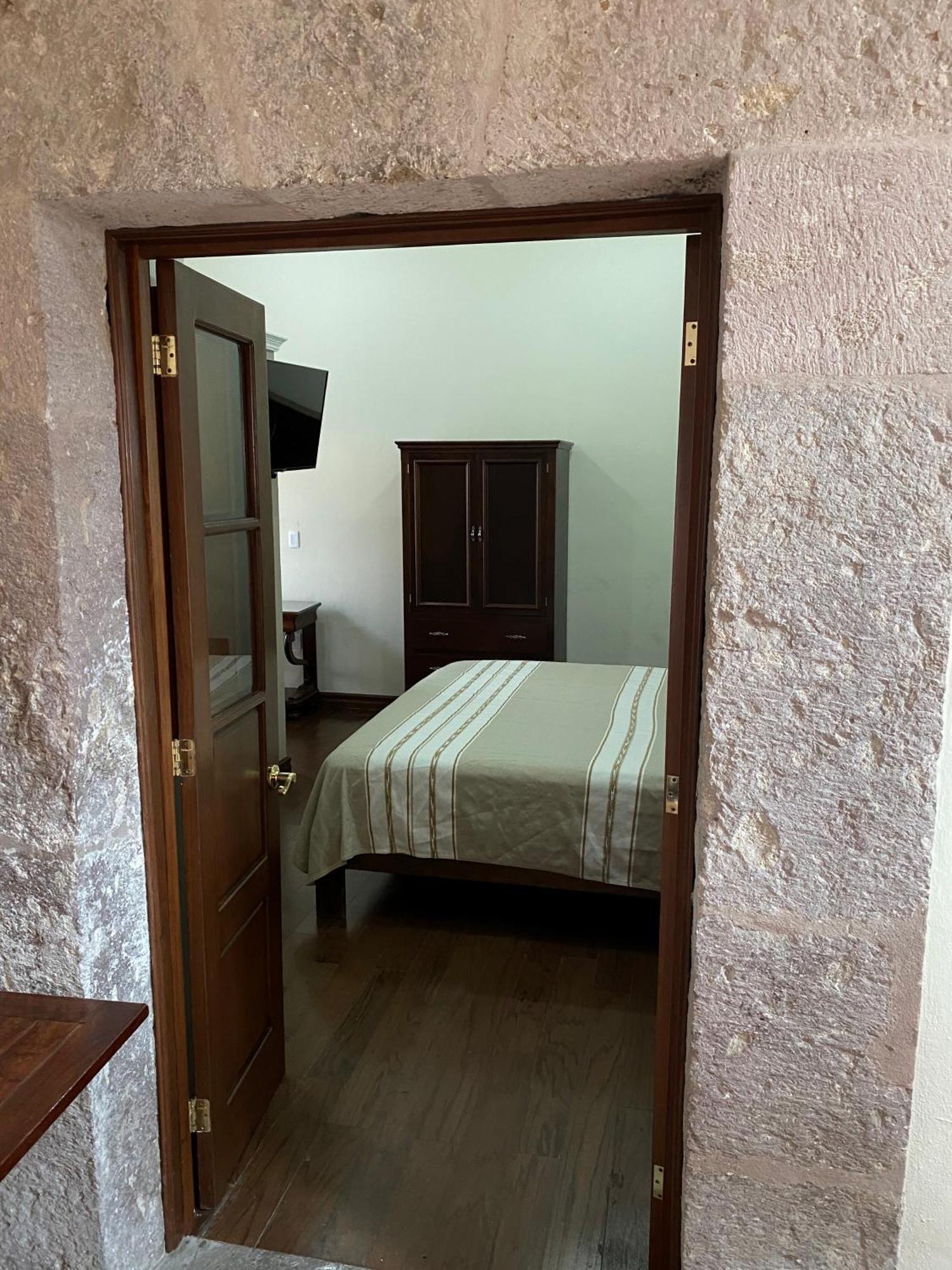 Cantera Real, Hotel