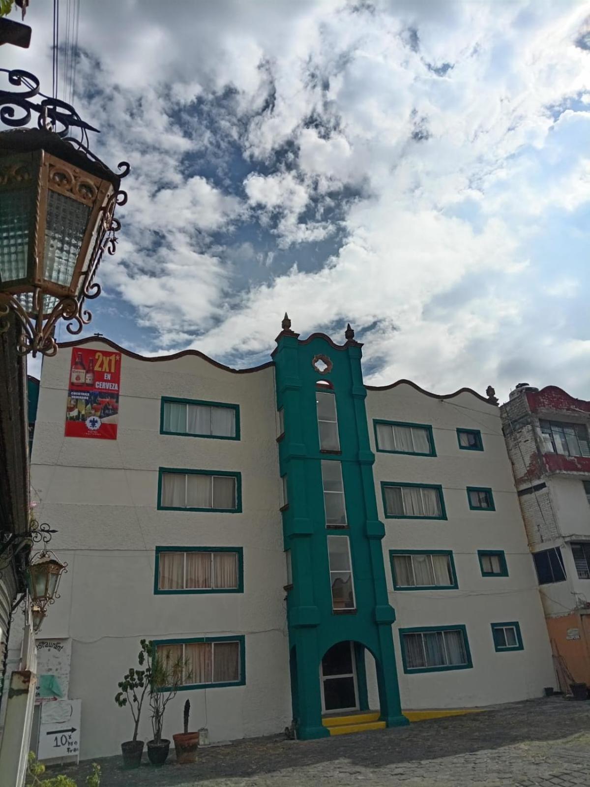 Hotel Tres Torres 3*