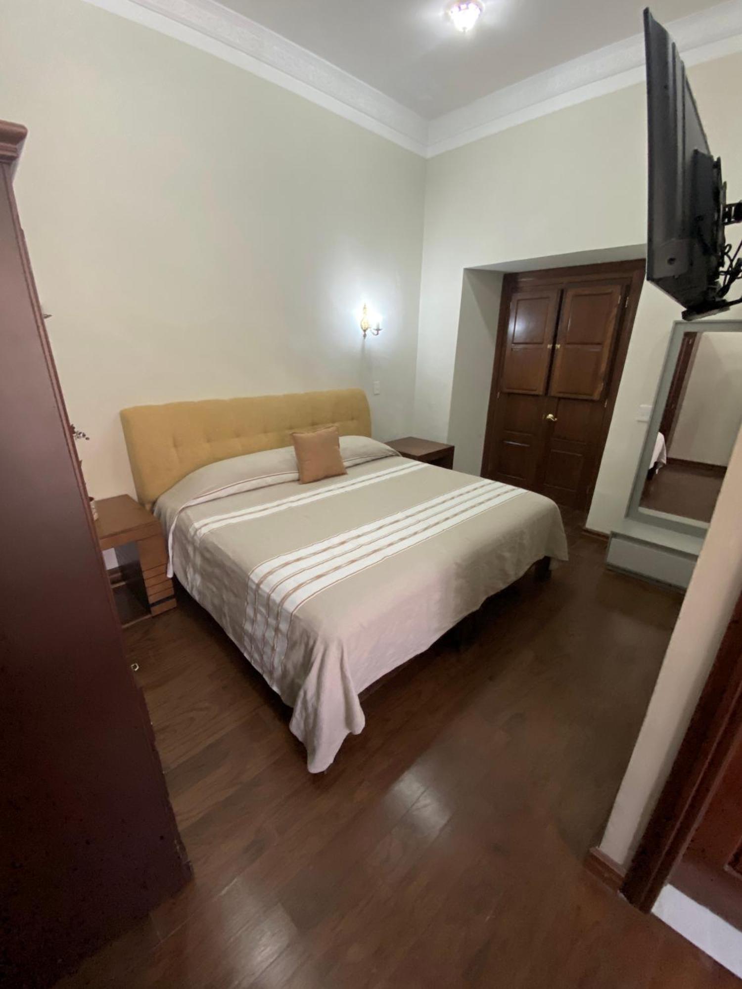 Hotel Cantera Real,