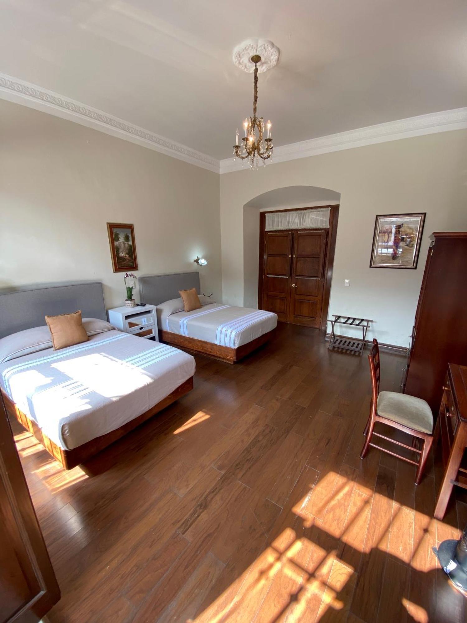 Cantera Real, 4*