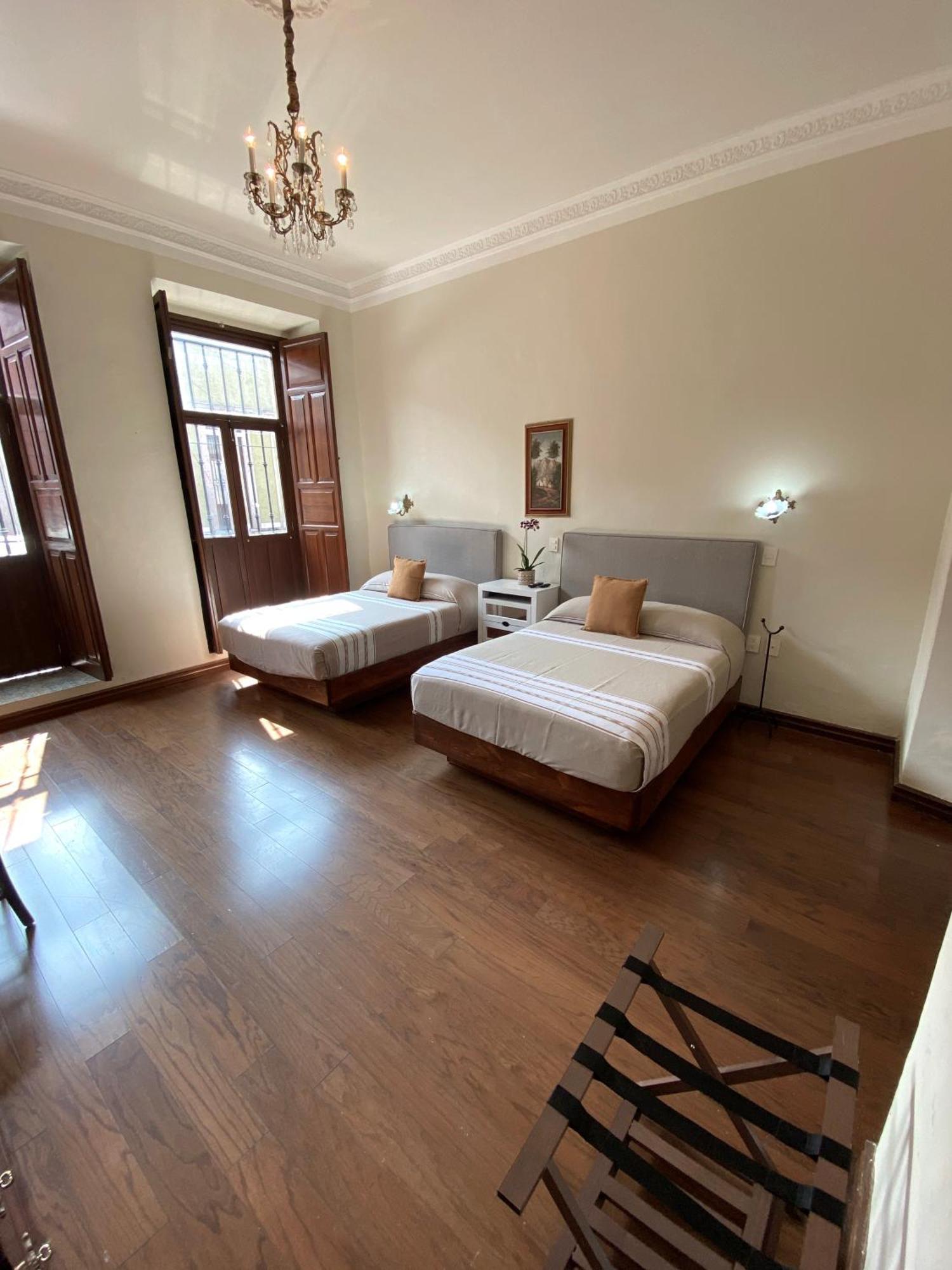 Cantera Real, Hotel