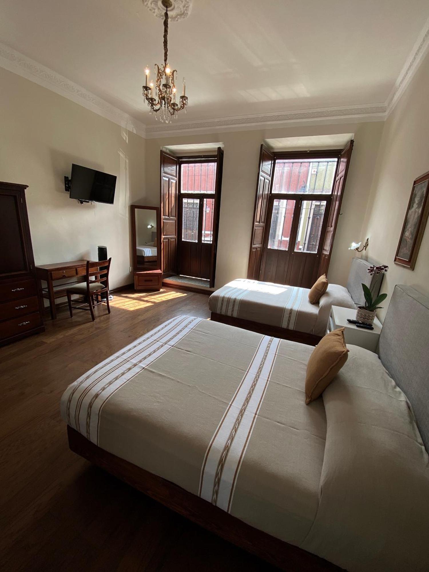 Cantera Real, 4*
