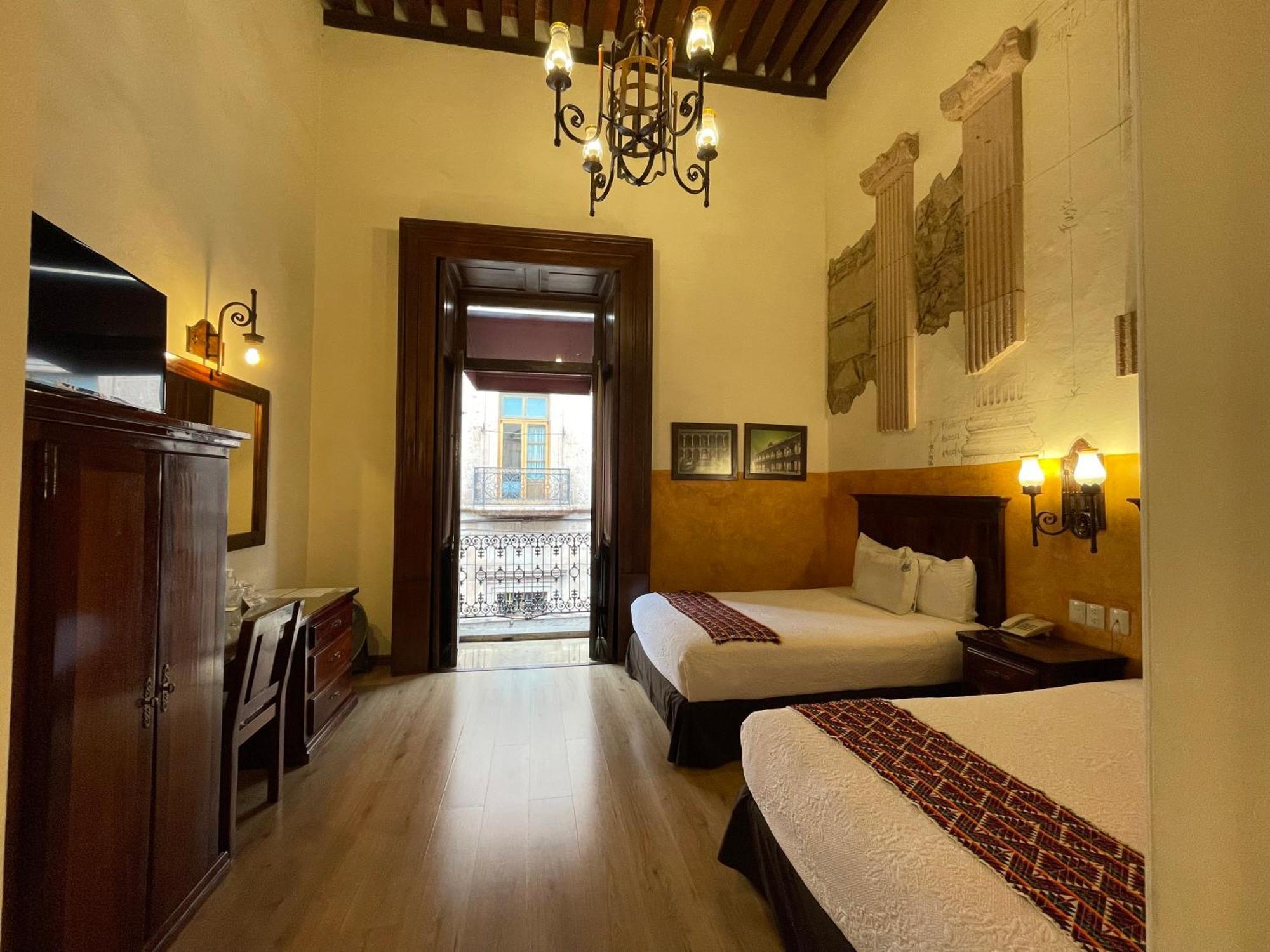 Historia Hotel 4*