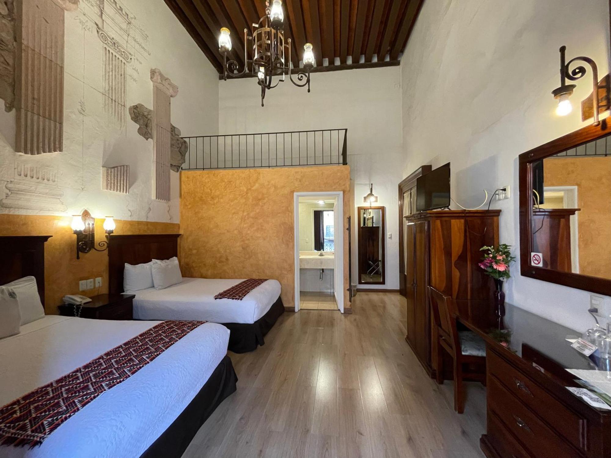 Hotel Historia Morelia