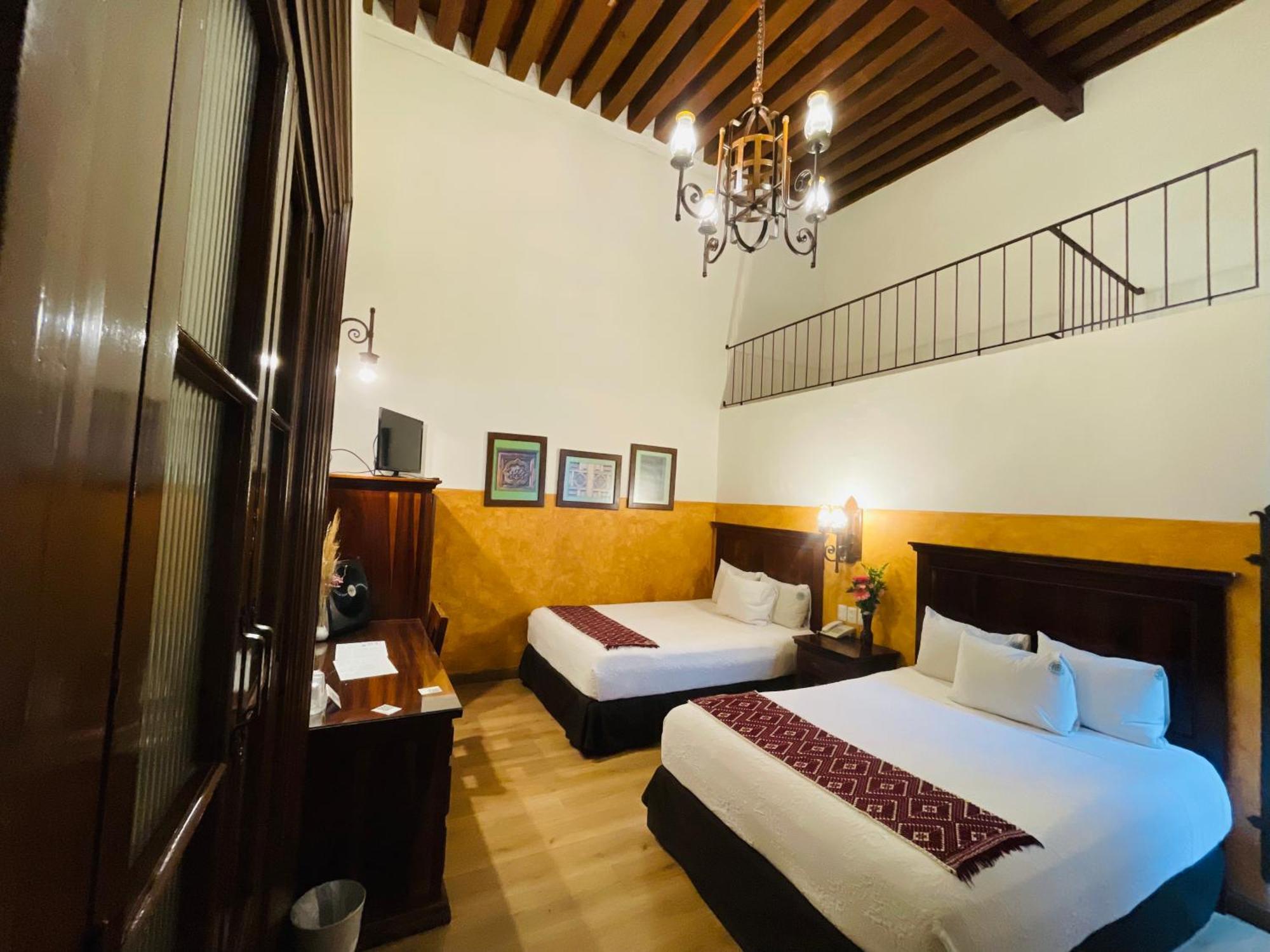 Hotel Historia Morelia
