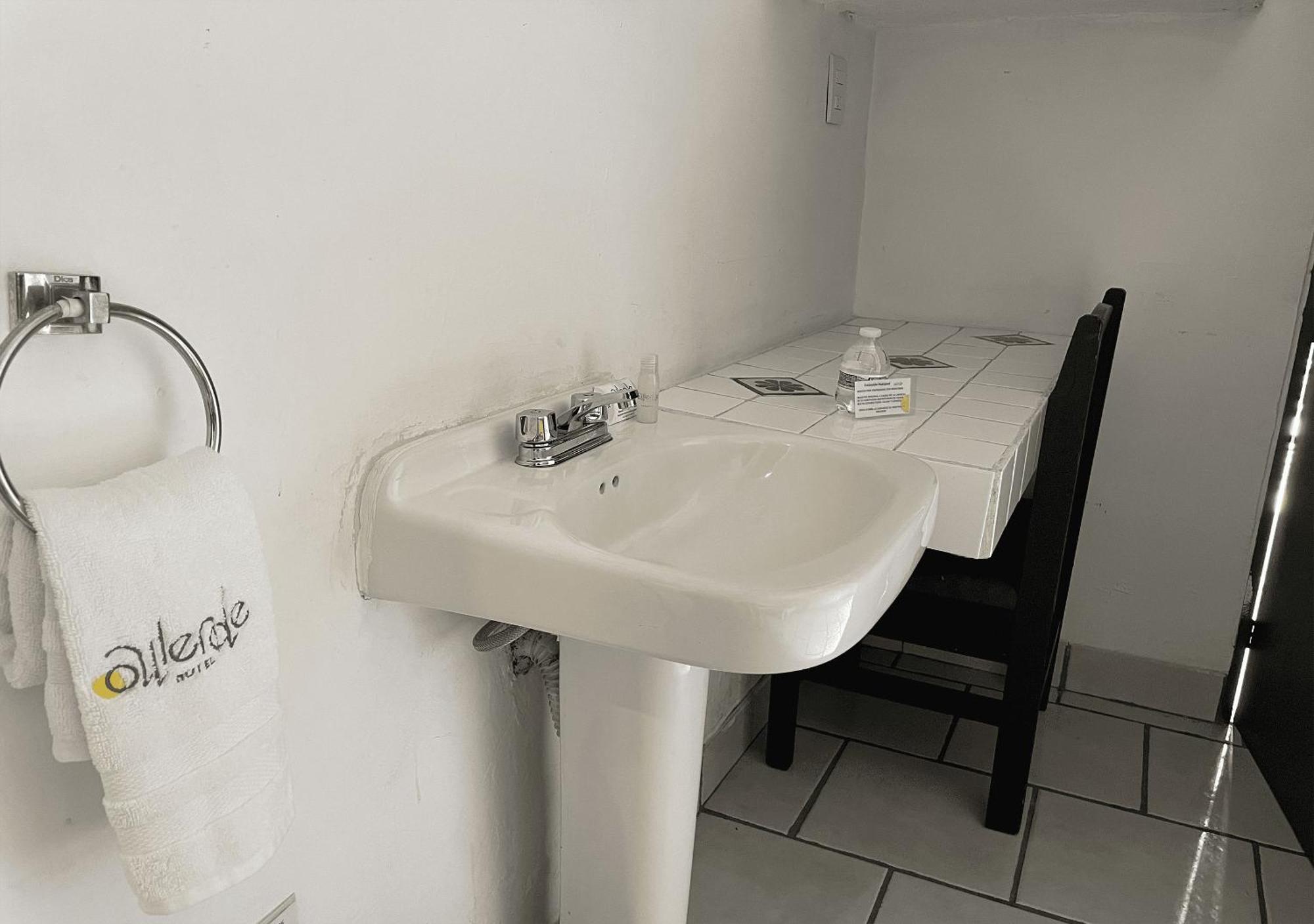 Allende Hotel 3*