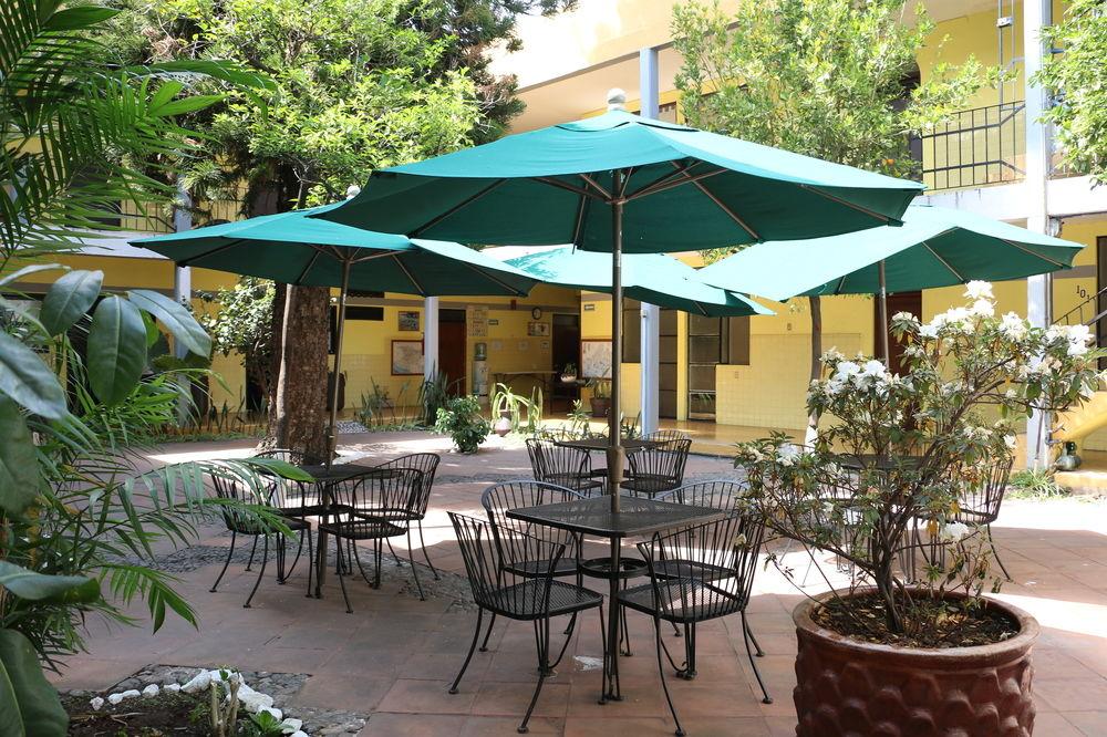 Hotel Allende 3*