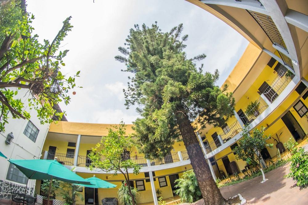 Allende Hotel