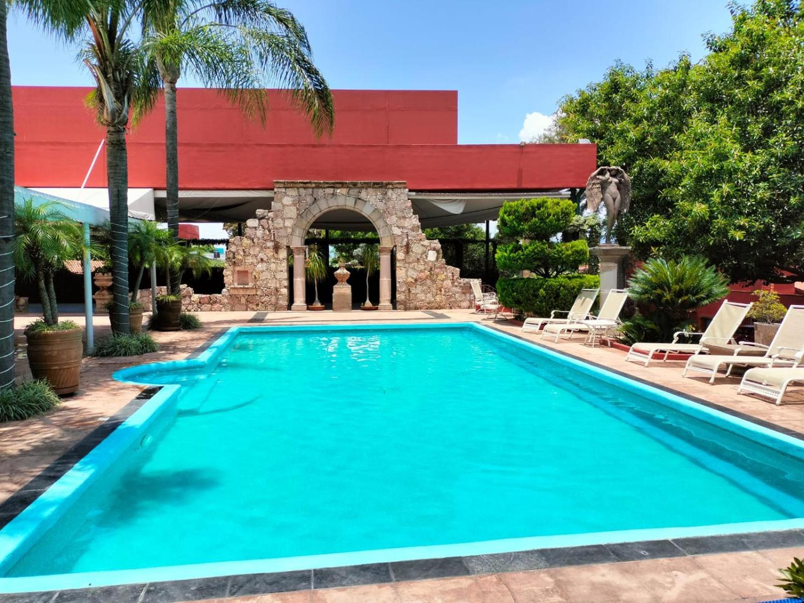 San Jose & Hotel Morelia