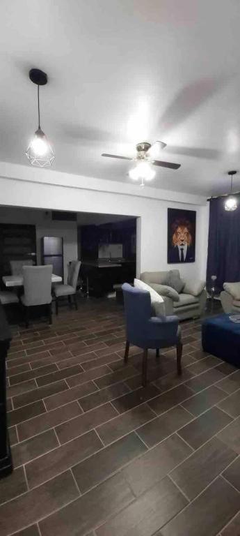 Casa De 4 10 Personas En El Centro De La Ciudad