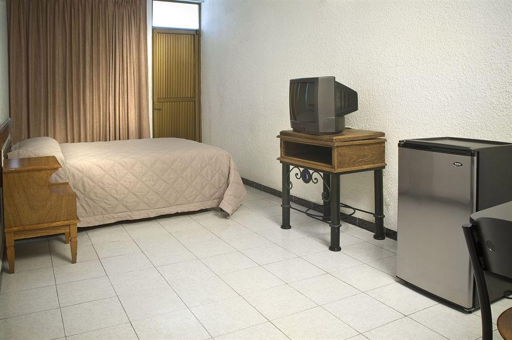 Estanza Hotel&suites