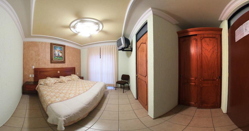 Hotel California 3*