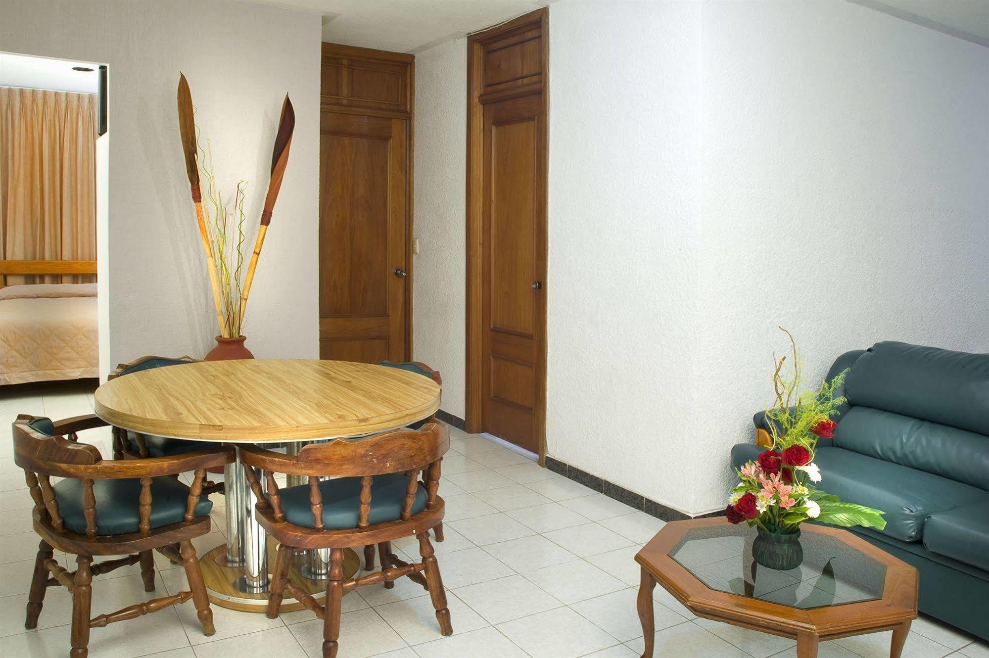Estanza Hotel&suites Hotel