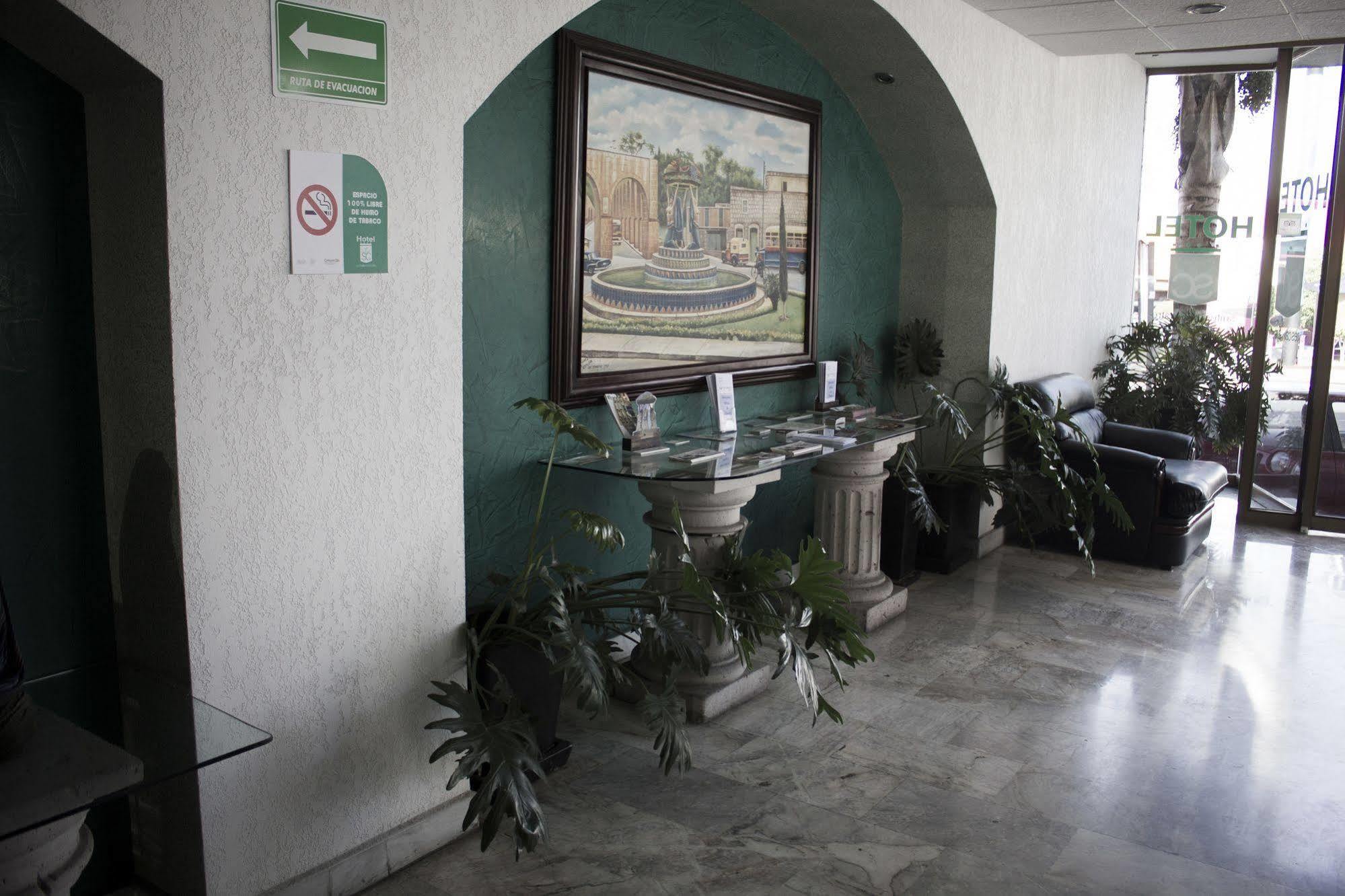 Estanza Hotel&suites Hotel