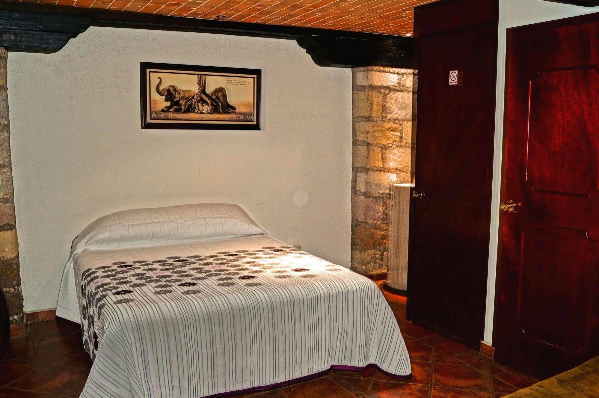 Mesón De Remedios Hotel