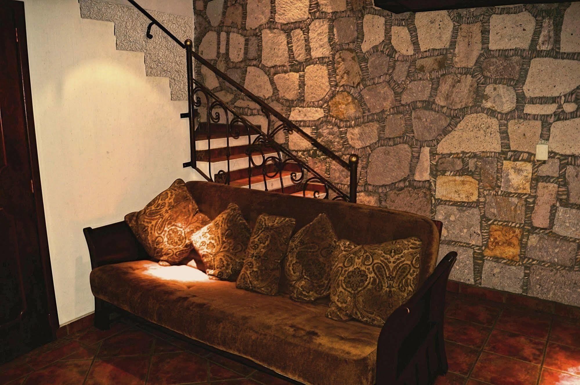 Mesón De Remedios 4*