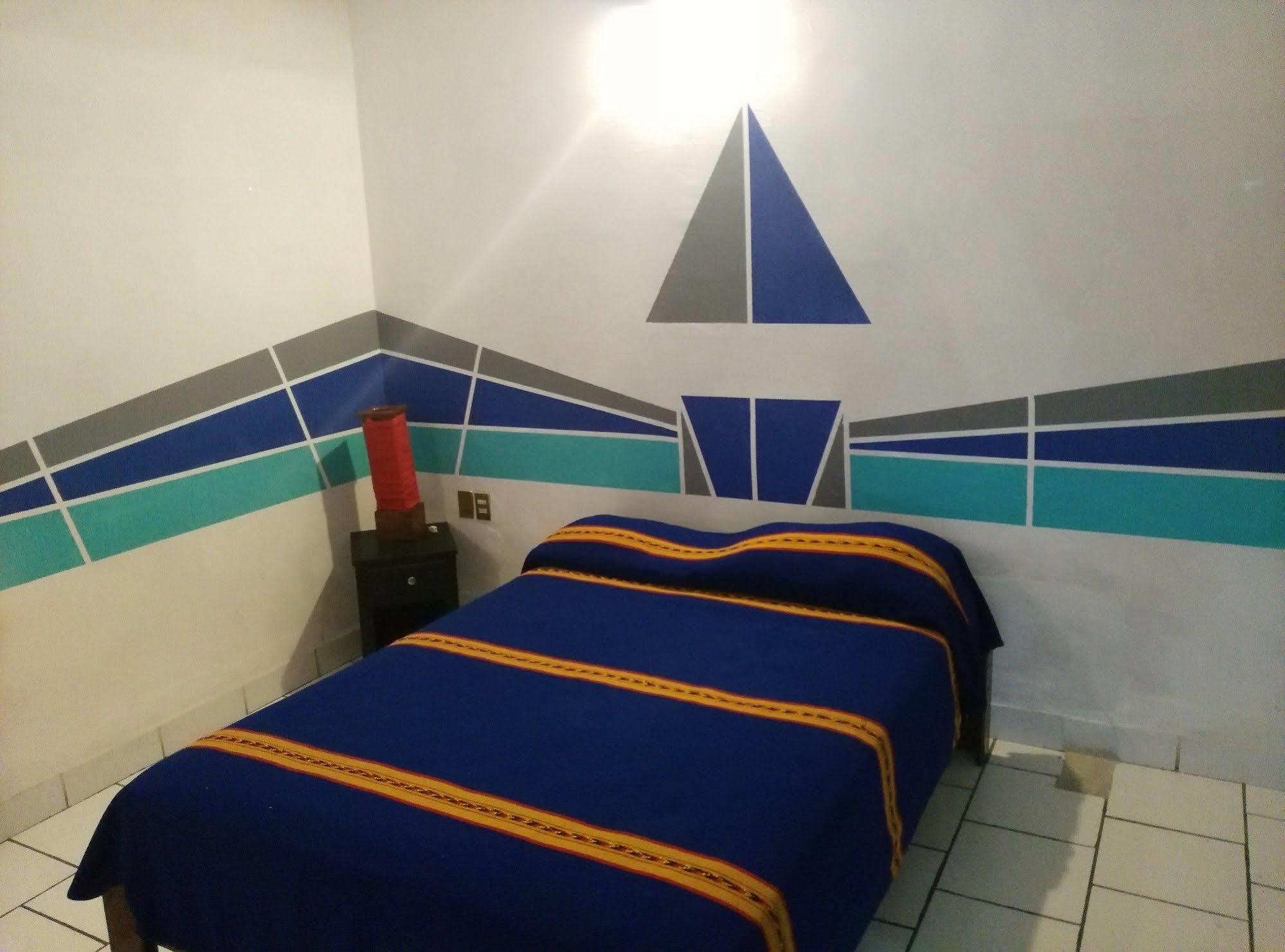 Allende Hotel 3*