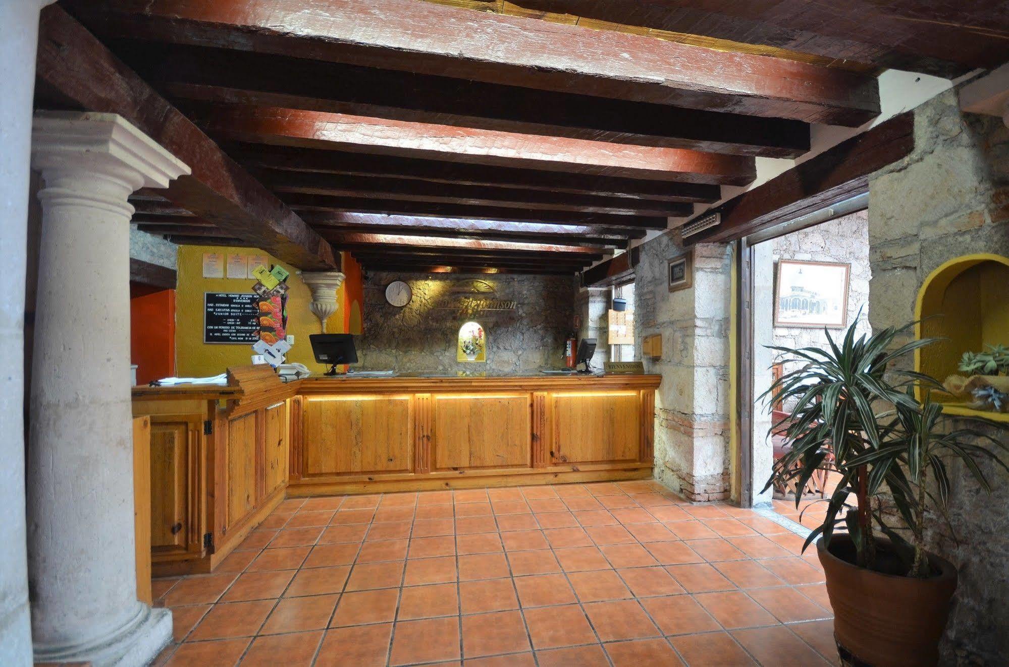 Hotel Howard Johnson By Wyndham Calle Real 3*