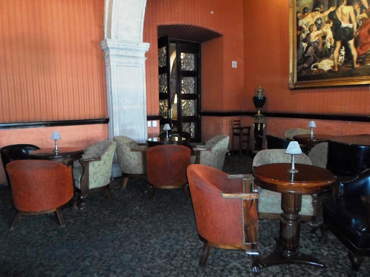 Hotel Virrey De Mendoza 5*