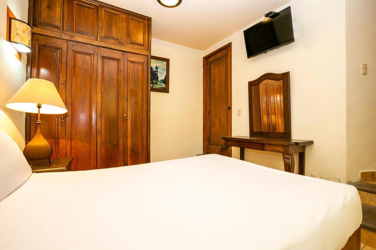 Hotel Casa Del Virrey&suites 2*