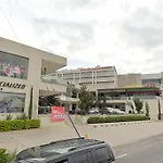 Modern Gated Townhouse 5 Min From Plaza Altozano