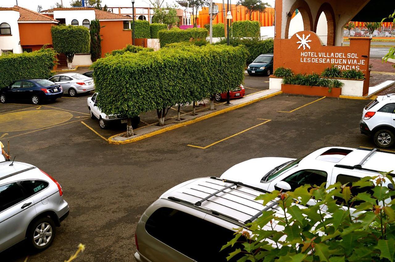 & Del Sol Hotel